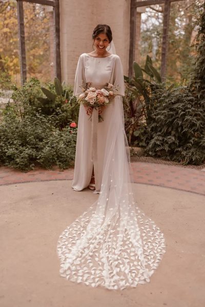 ANISA | ILLUSION PETAL VEIL