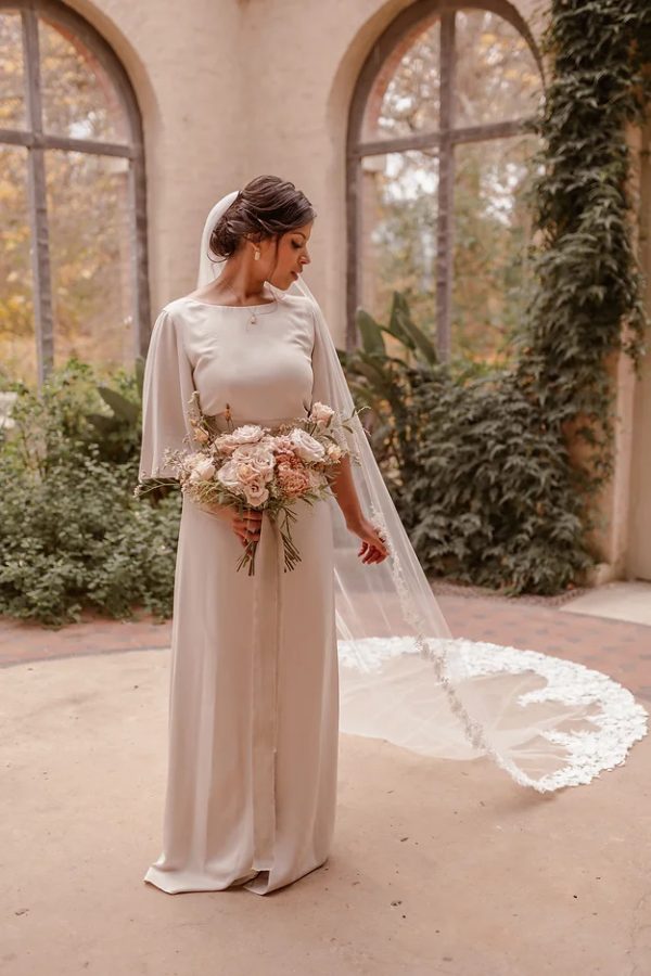 CECILIA | NARROW FLOWER LACE VEIL - Image 7