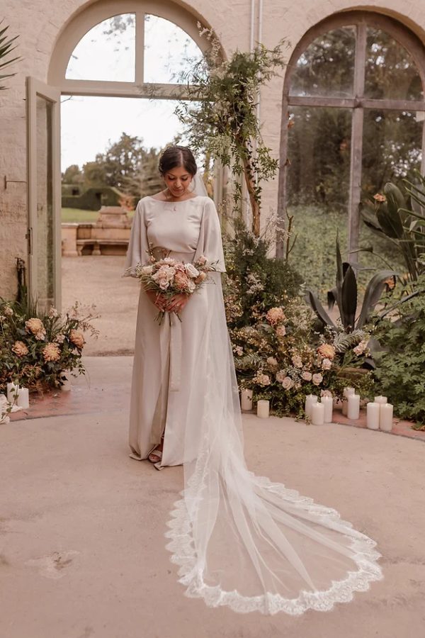 CHARLOTTE | CHANTILLY LACE VEIL - Image 3