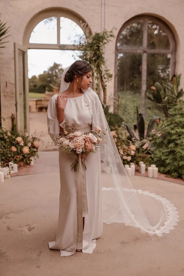 CHARLOTTE | CHANTILLY LACE VEIL - Image 5