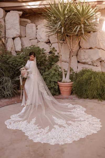 CINDERELLA | DRAMATIC LACE VEIL