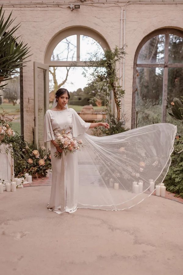 EVA | PEARL DROP TRIM BLUSHER VEIL - Image 3