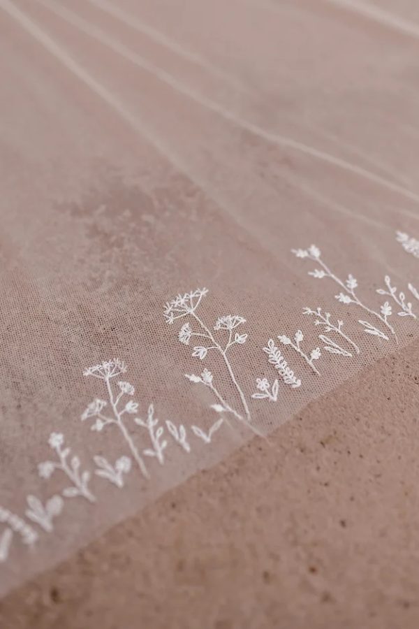 JULIETTA | EMBROIDERED FLOWER VEIL - Image 2