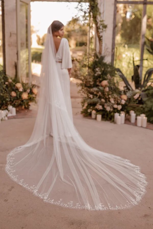 JULIETTA | EMBROIDERED FLOWER VEIL - Image 3