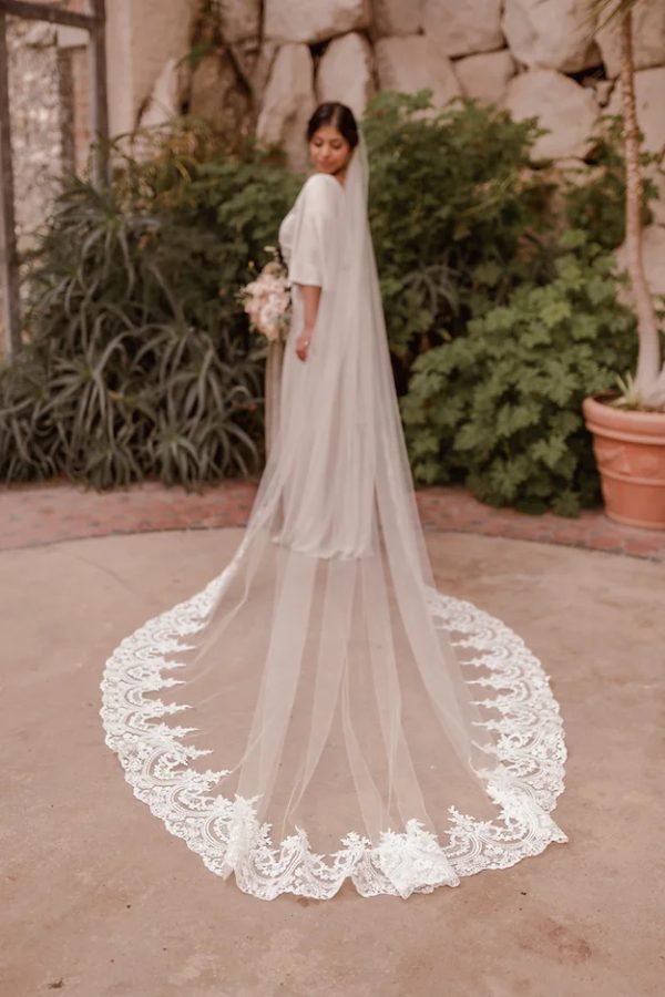 LACEY | WIDE LACE VEIL - Image 6