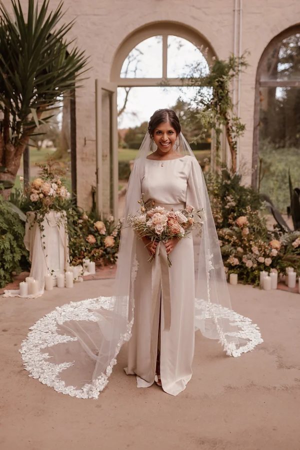 NINA | FLORAL LACE VEIL - Image 6