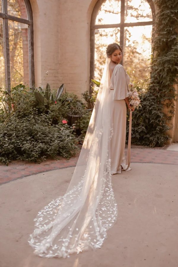 PETRA | PETAL & LEAF VEIL - Image 2