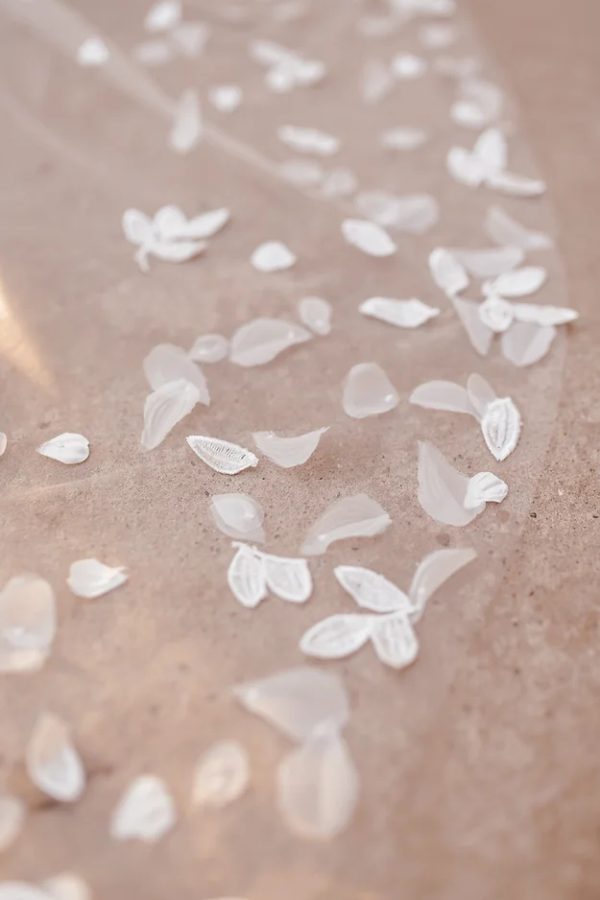 PETRA | PETAL & LEAF VEIL - Image 7