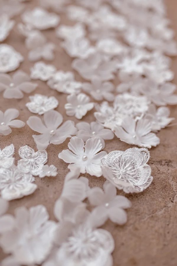 SOPHIE | DRAMATIC FLOWER VEIL - Image 7