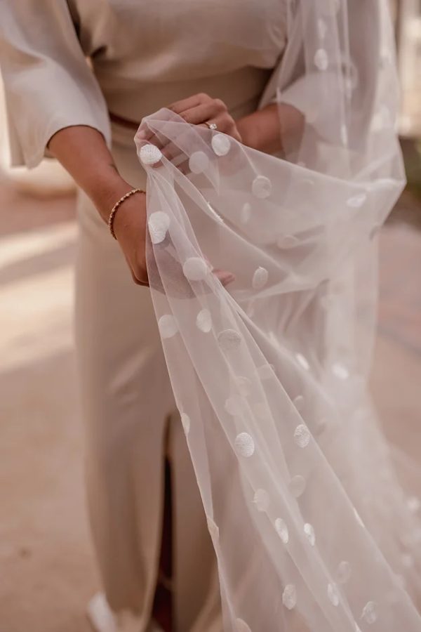 TERESA | LARGE POLKA DOT VEIL - Image 3
