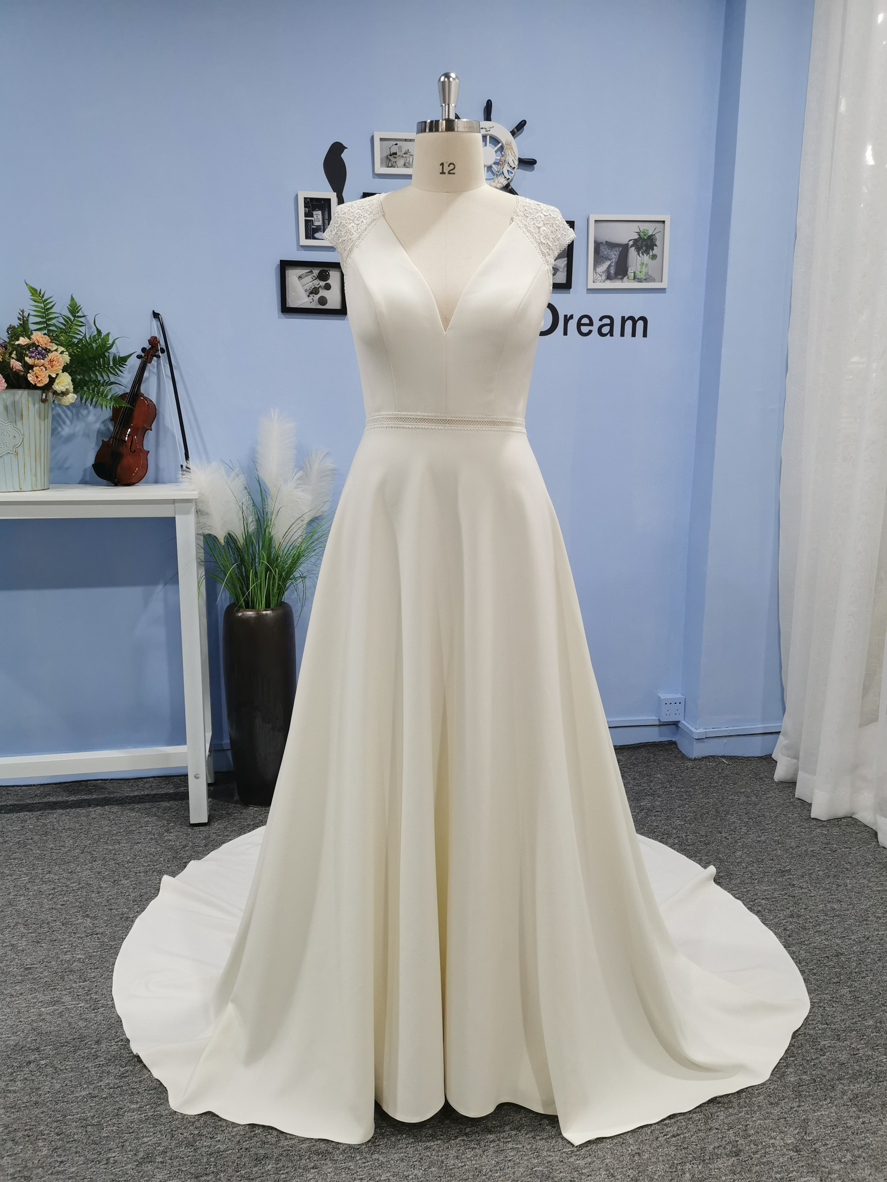 C2112 1 1800px.jpg C2112 - Image 1