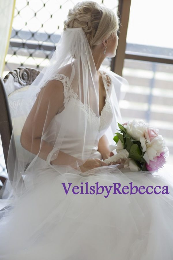 Ready to Ship veil for bridal, soft wedding veil, tulle wedding veil, simple wedding veil, short wedding veil, fingertip tulle veil V600 - Image 8