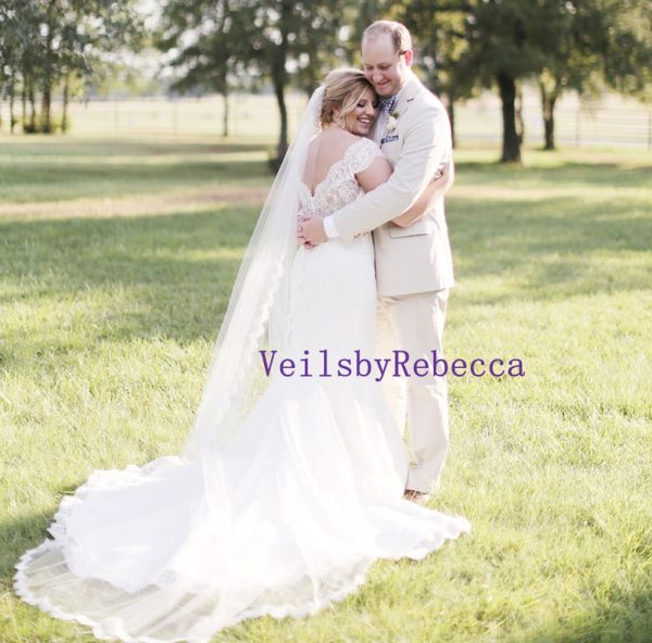1 tier Scalloped Chantilly lace veil in Cathedral, Partial lace Cathedral wedding veil, Cathedral Bridal veil with Chantilly lace V622 - Image 5