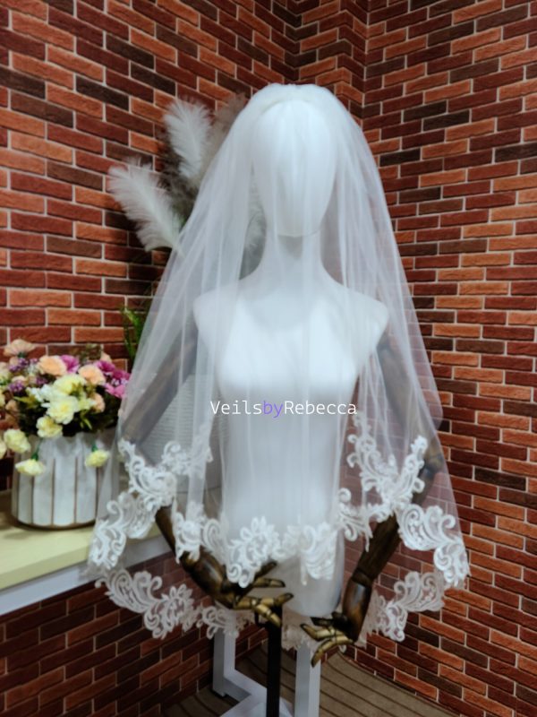 2 detachable tiers sparking sequins vines lace appliques short fingertip wedding veil S474 - Image 4