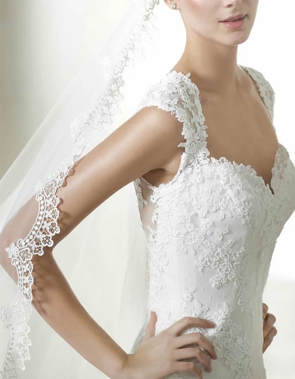 Boho Venice Lace Veil-1 tier scalloped lace cathedral veil,slim Guipure lace veil, Bohomian Mantilla Lace veil,Vintage lace Veil 624 - Image 6