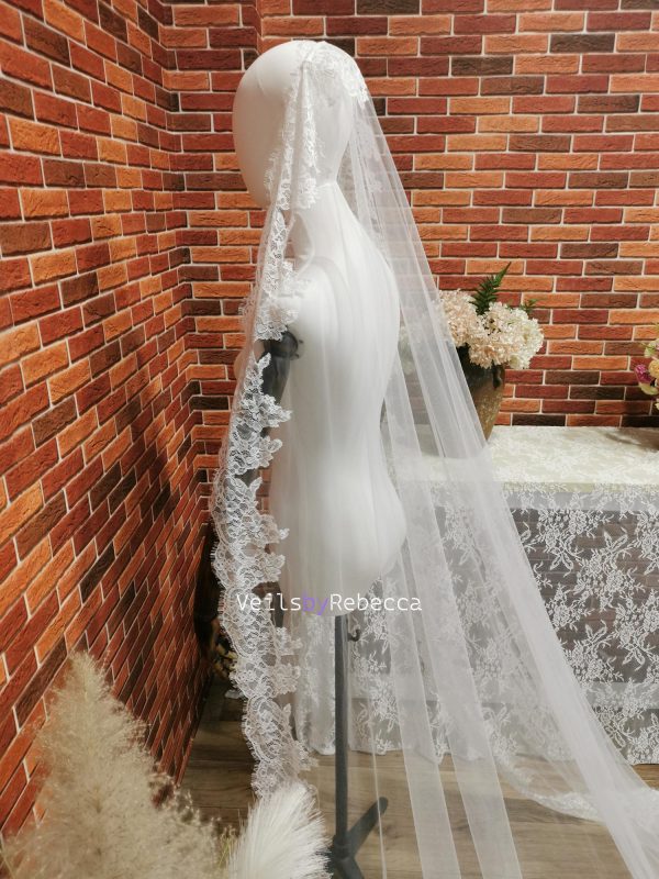 1 tier Chantilly lace appliques scattered Mantilla Wedding Veil, soft tulle Spanish Chantilly Lace Mantilla royal Wedding Veil V680F - Image 7