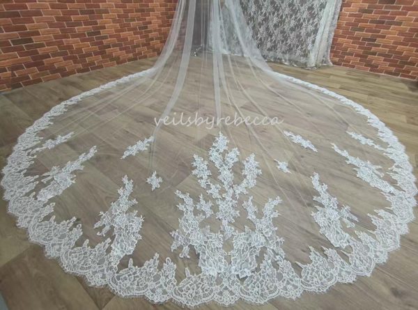 1 tier Chantilly lace appliques scattered Mantilla Wedding Veil, soft tulle Spanish Chantilly Lace Mantilla royal Wedding Veil V680F - Image 5