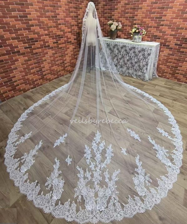 1 tier Chantilly lace appliques scattered Mantilla Wedding Veil, soft tulle Spanish Chantilly Lace Mantilla royal Wedding Veil V680F - Image 2